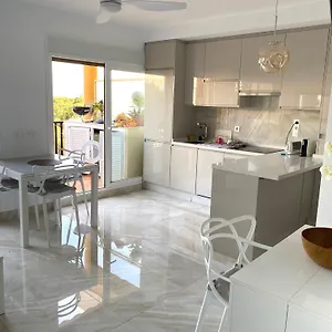 marbella-beachfront-apartment-romana-playa-elviria.1costadelsol.com/